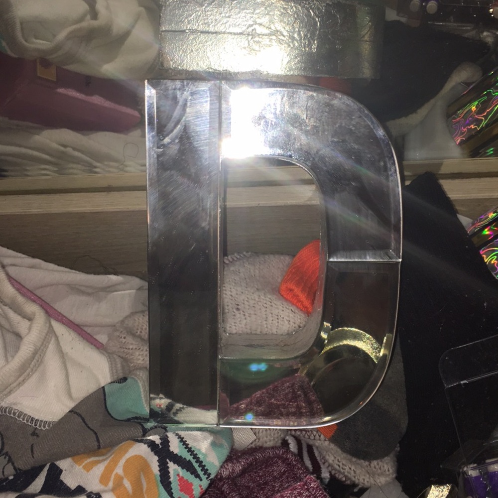 The letter D for your shelf or dresser 😘